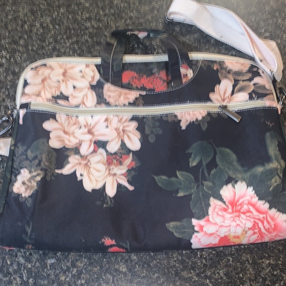 Dachee laptop case with long strap - Picture 4 of 4